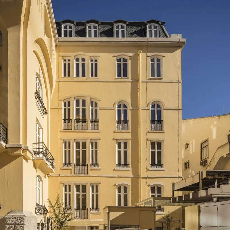 República 23 — Art Nouveau façade, Lisbon CBD